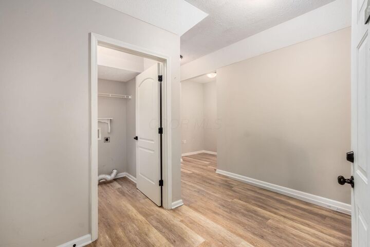 Property Photo:  1989 Berrancher Drive  OH 43228 