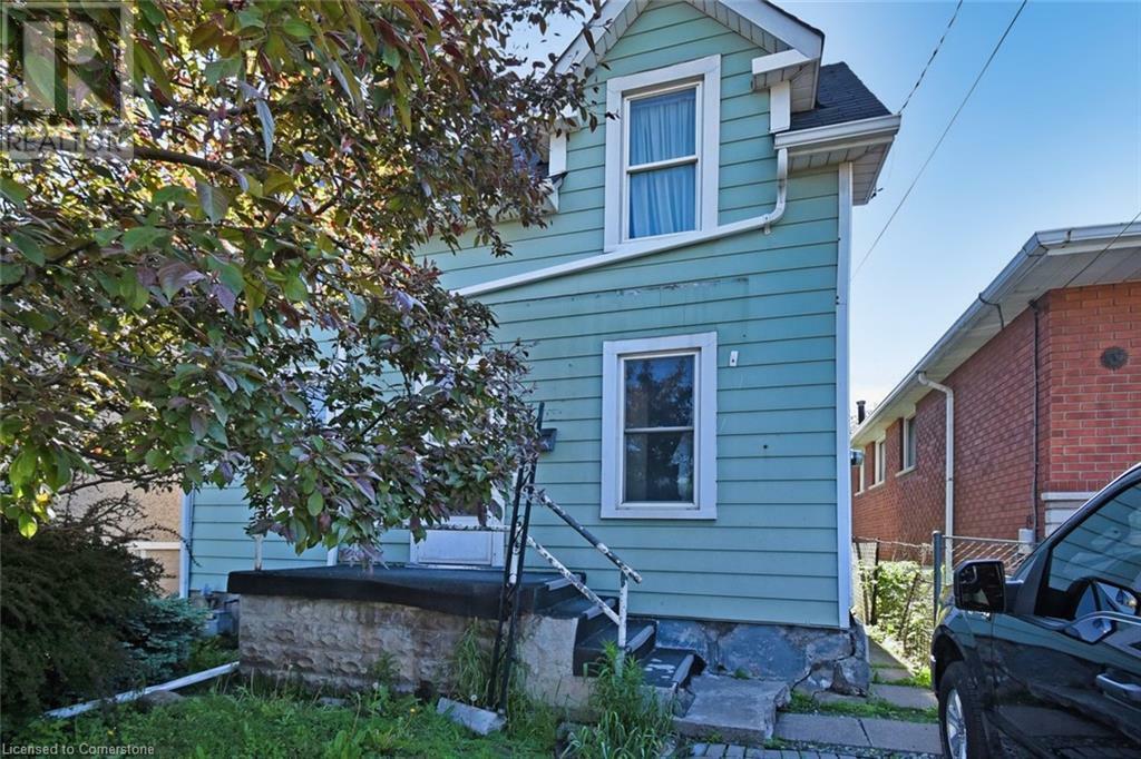 Property Photo: 336 Tragina Avenue North ON L8H 5E3