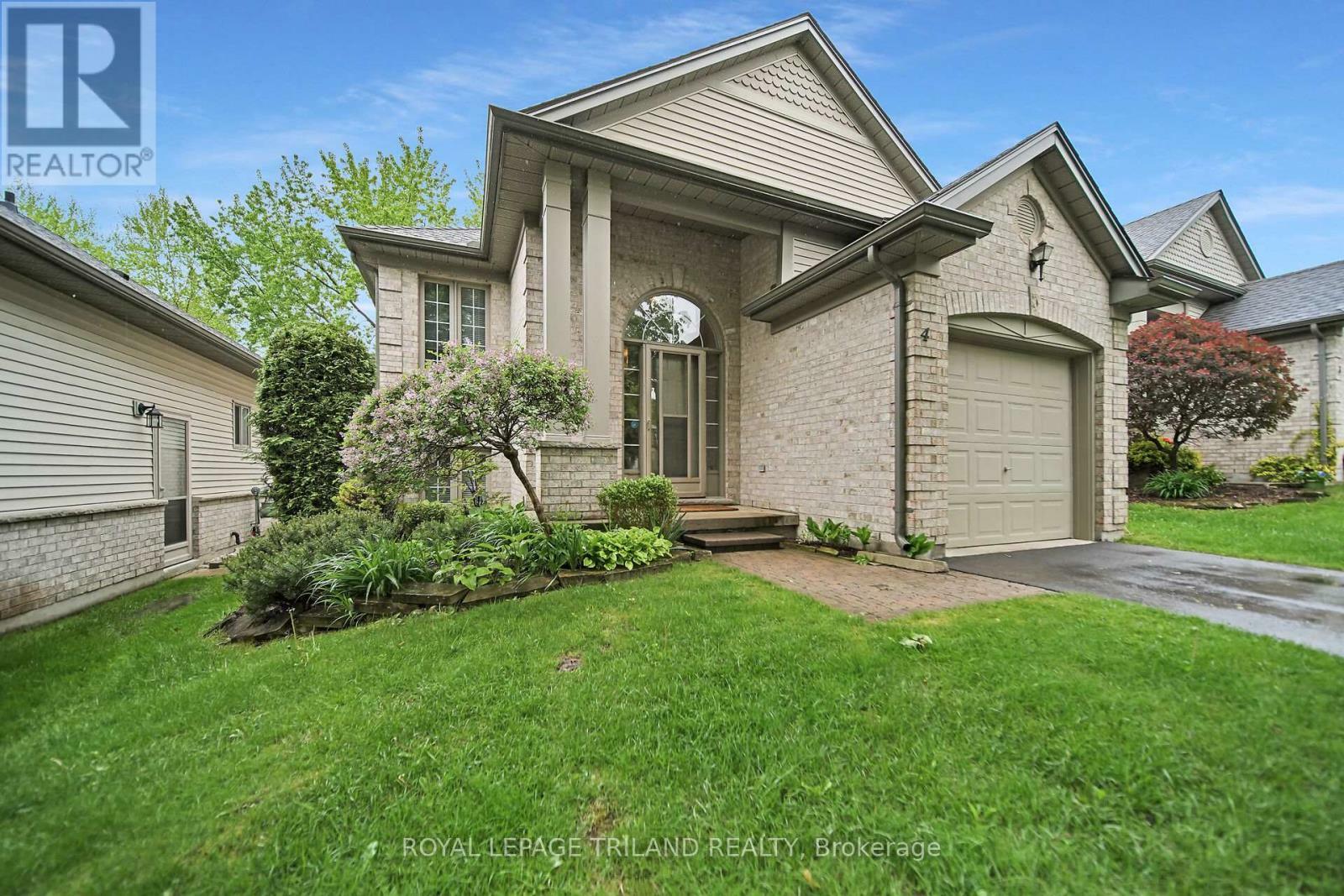 Property Photo: 1499 Byron Baseline Road 4 ON N6K 4T4