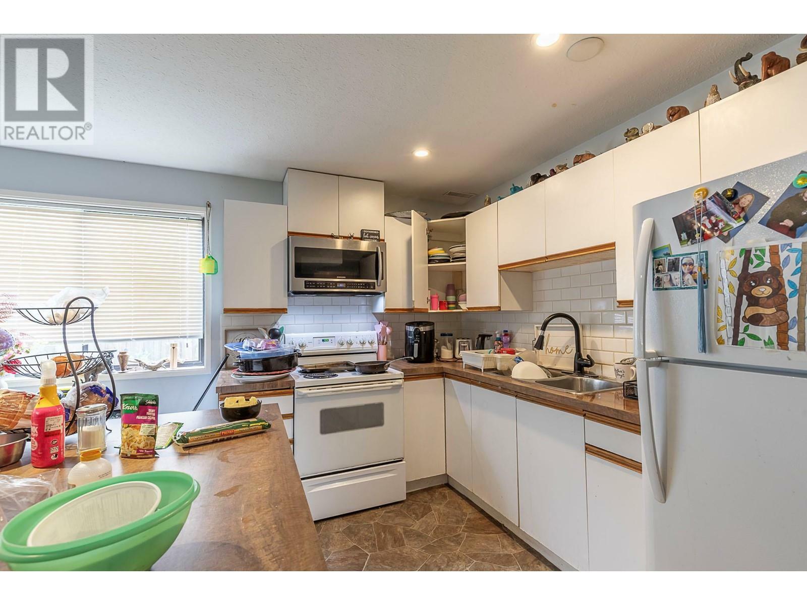 Property Photo: 3870 Highland Park Drive BC V0E 1B4