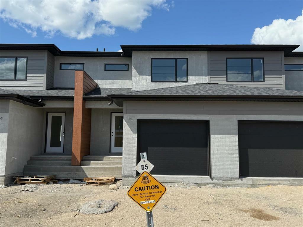 55 Kootenay Way  Steinbach MB R5G 2Y1 photo