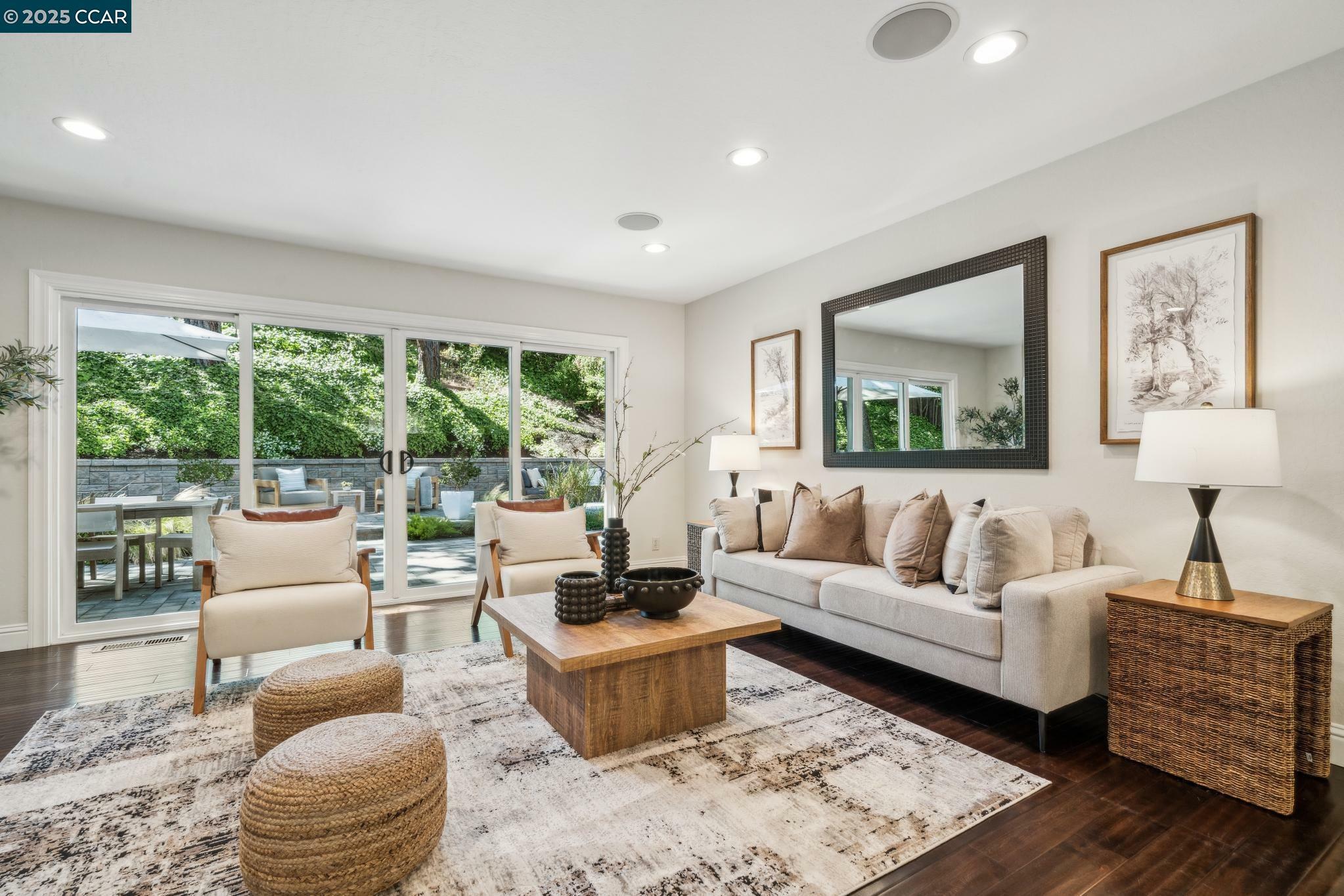 Property Photo: 2533 Dapplegray Ln CA 94596
