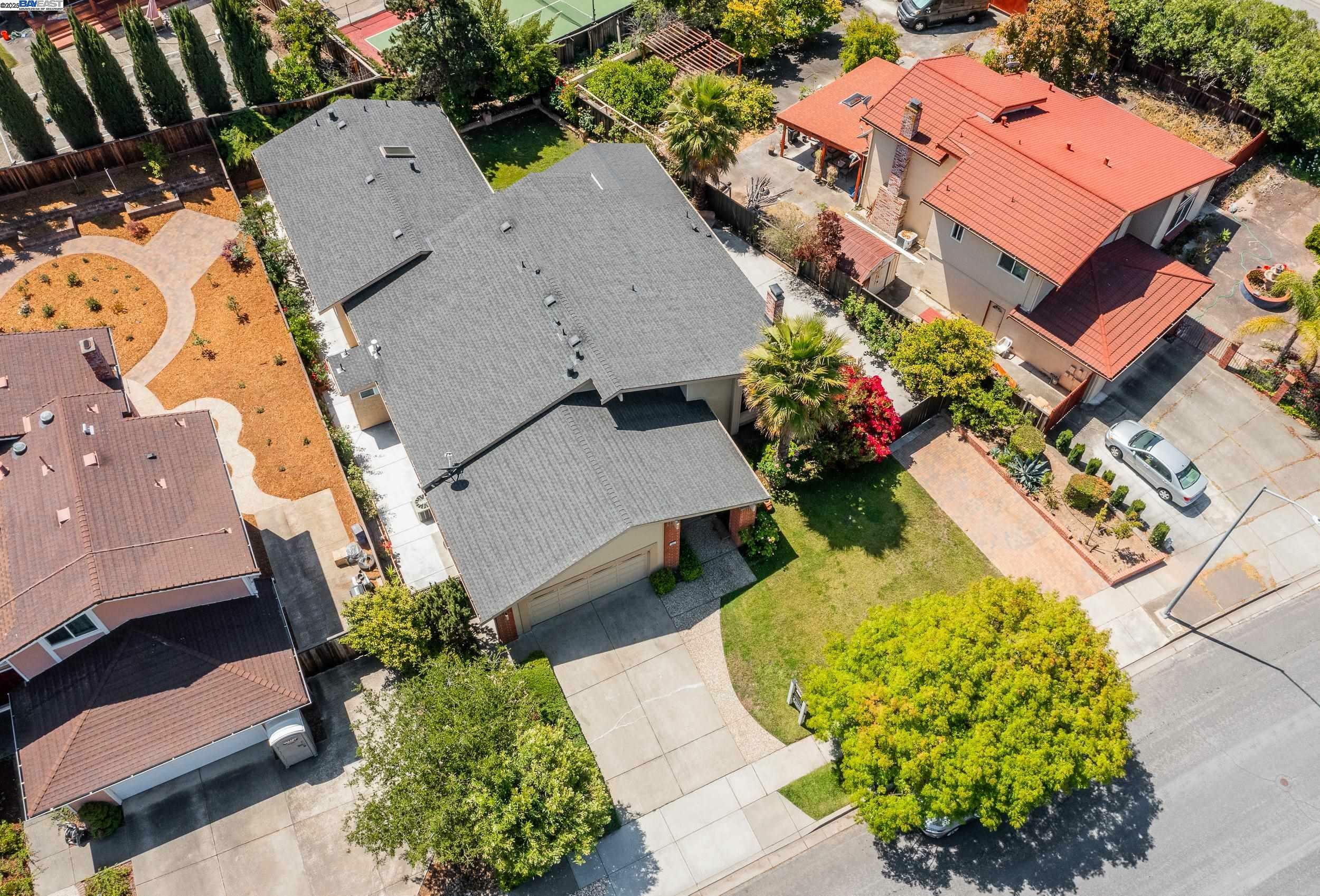 Property Photo: 960 Arikara Dr CA 94539