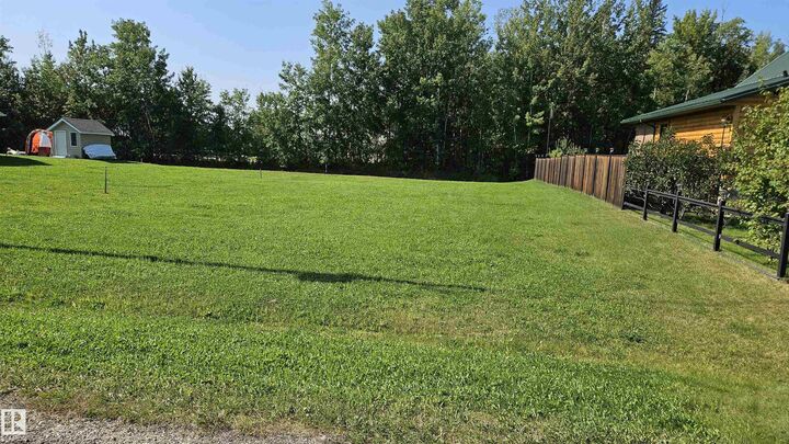 Property Photo:  4220 43 Avenue  AB T0E 0A0 