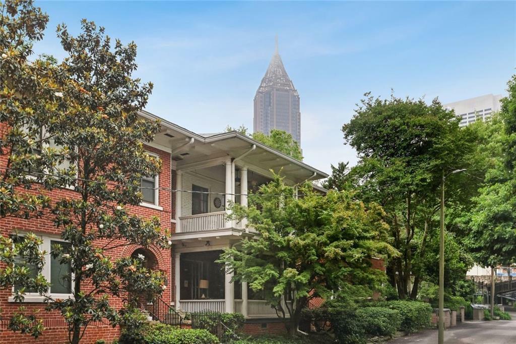 Property Photo: 205 3rd Street Northeast Street NE 4 GA 30308