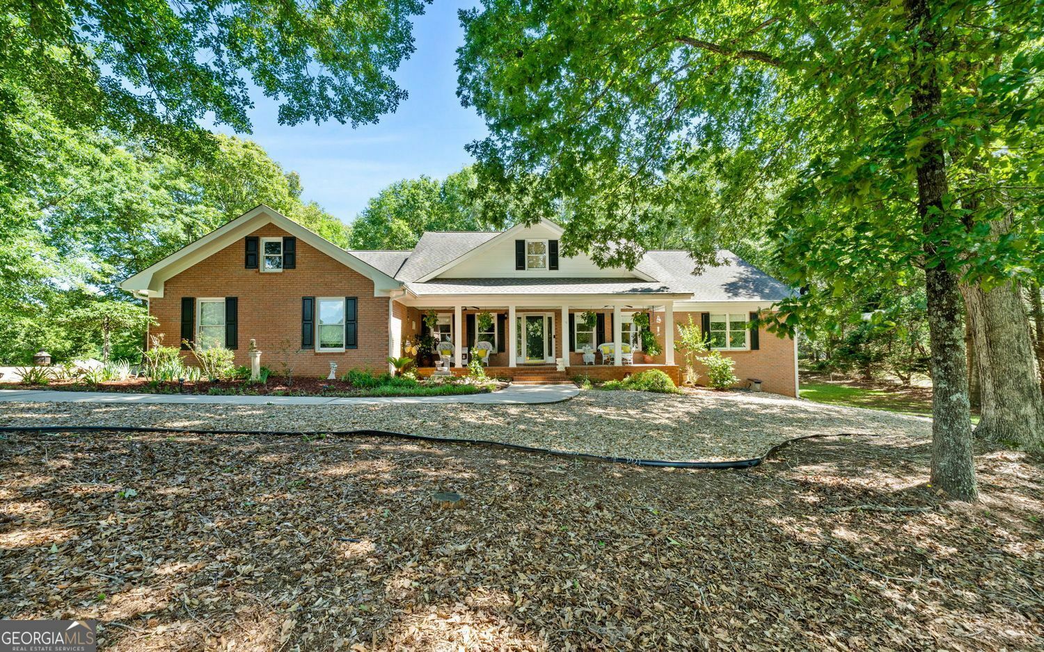 Property Photo: 401 Riverwalk GA 30252