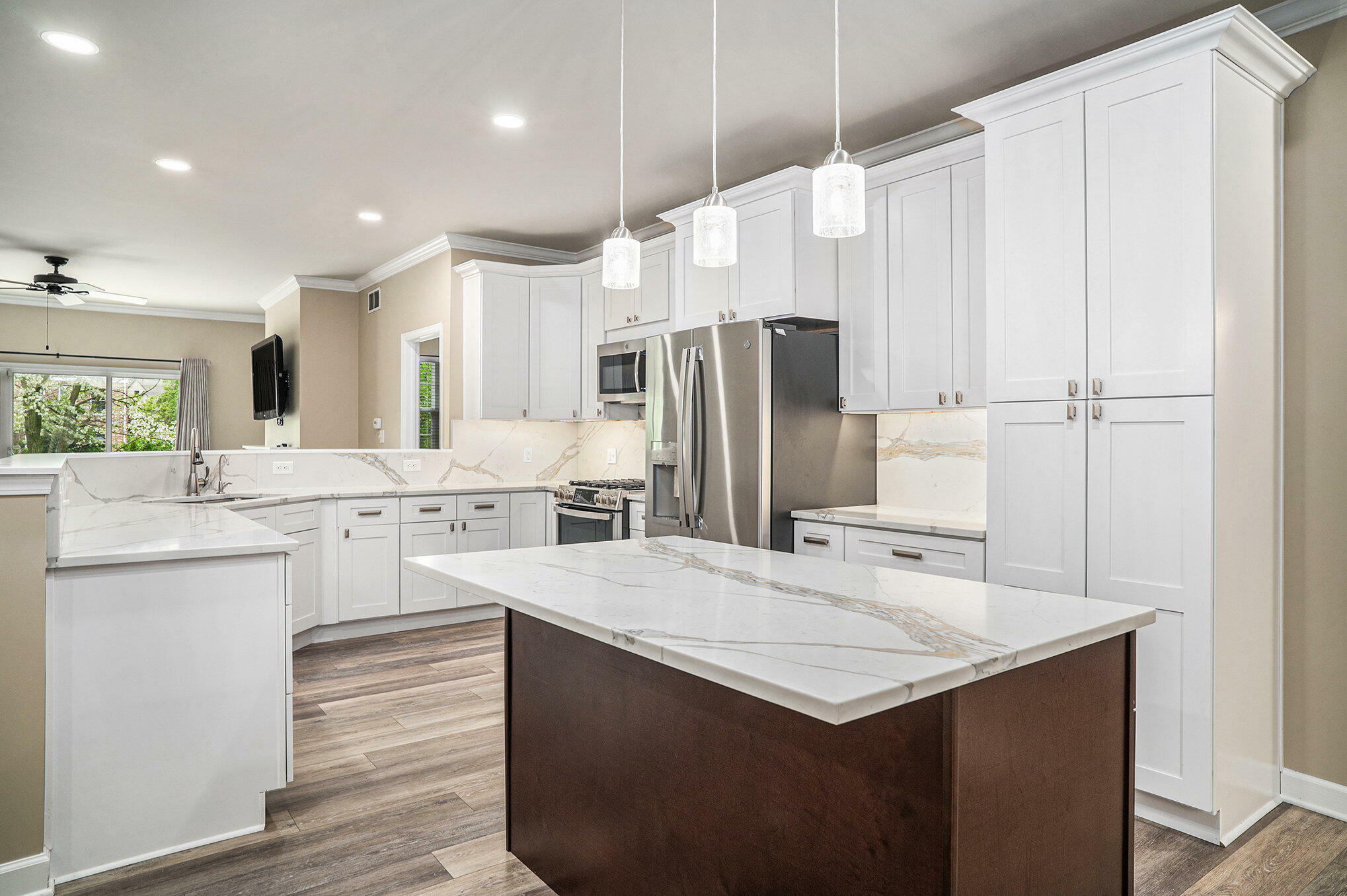 Property Photo:  8844 Forest Glen Court  IN 46373 