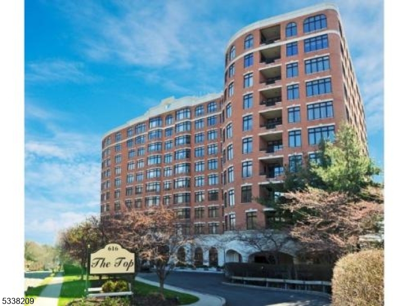 Property Photo: 616 South Orange Ave 7G NJ 07040