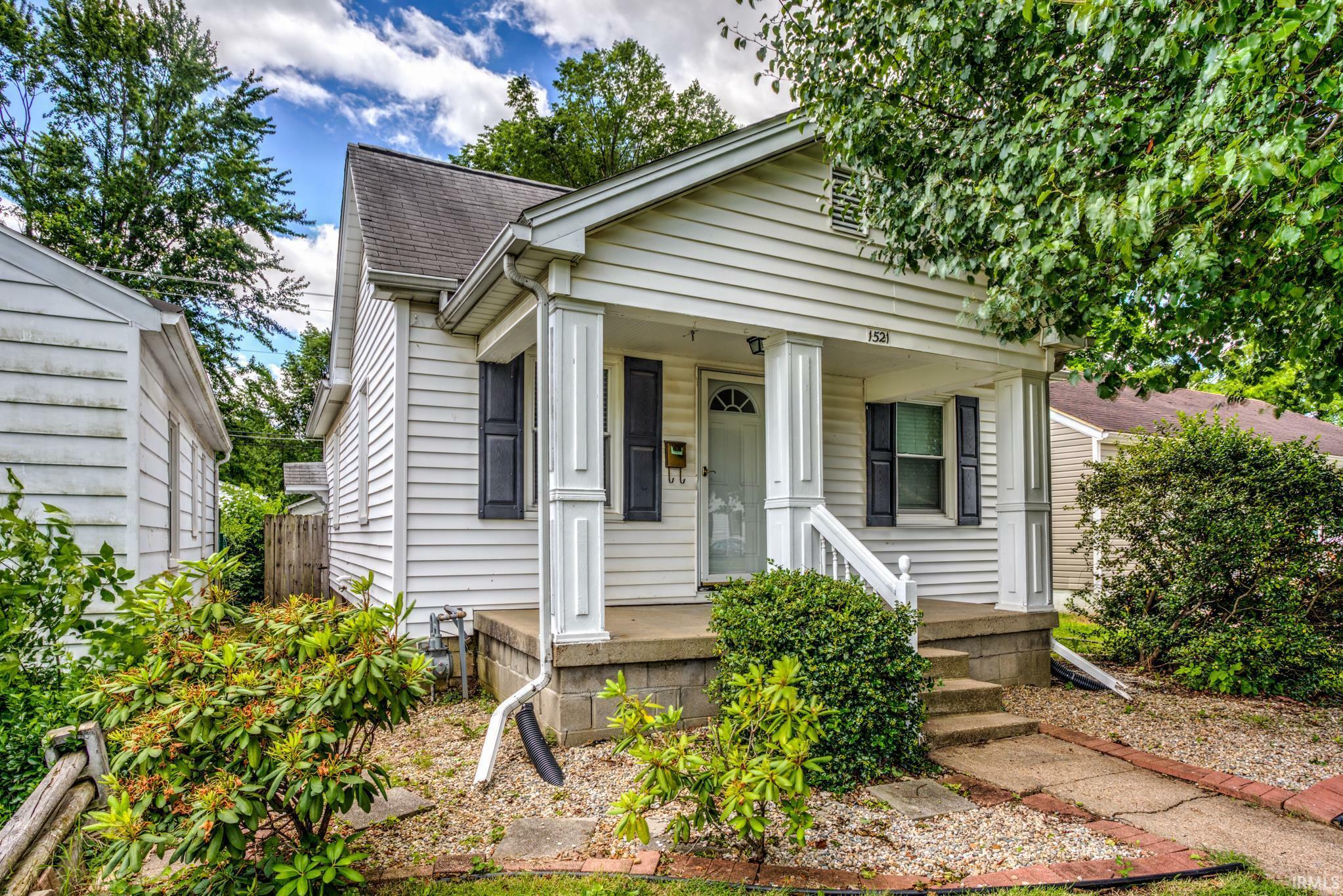 1521 Monroe Avenue  Evansville IN 47714 photo