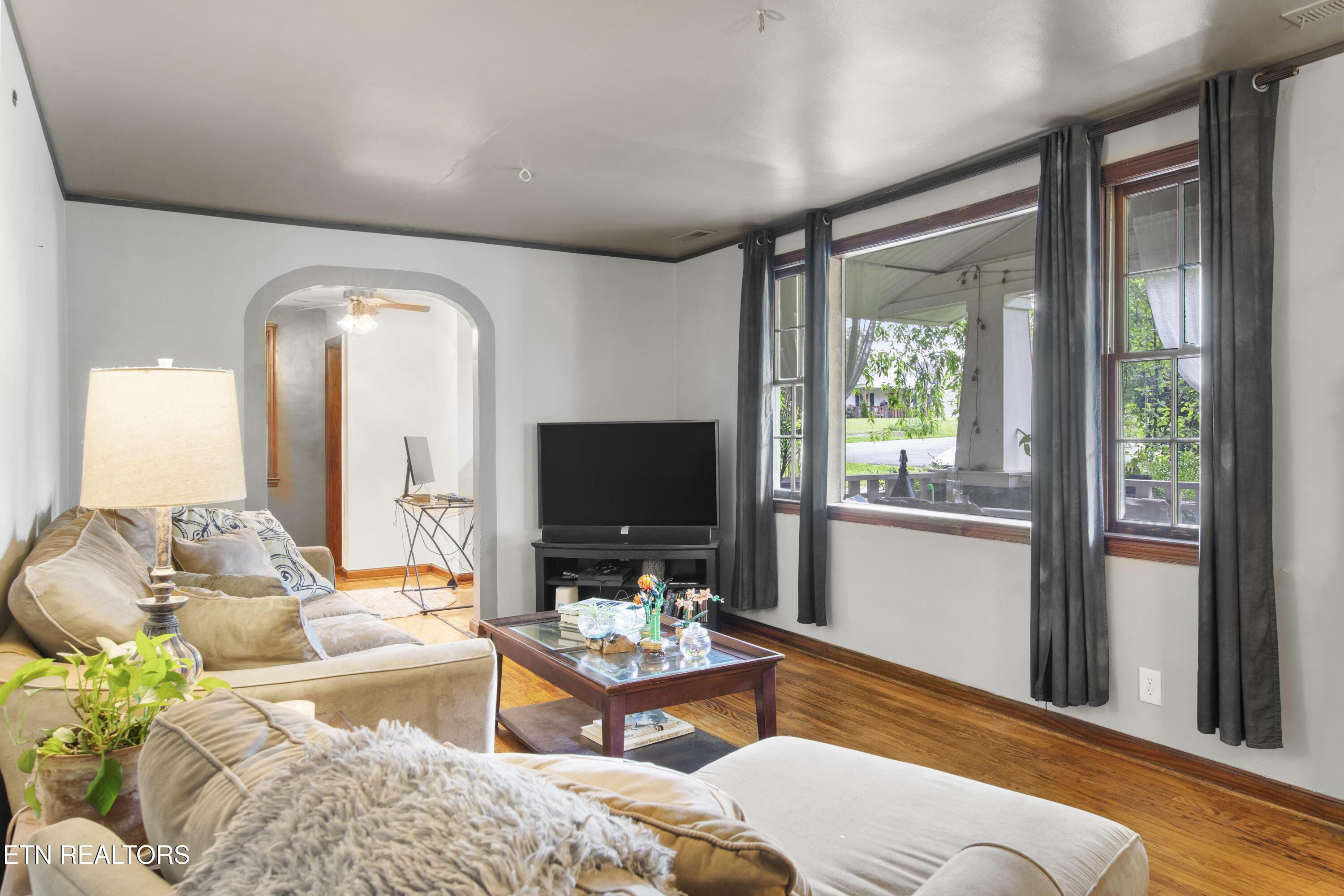 Property Photo: 5501 Lake Shore Drive TN 37920