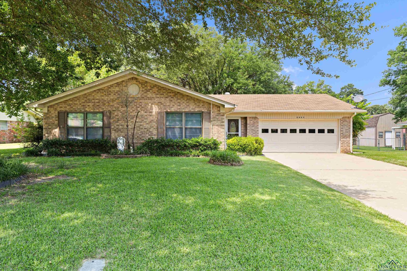 Property Photo:  2605 Redbud St.  TX 75662 