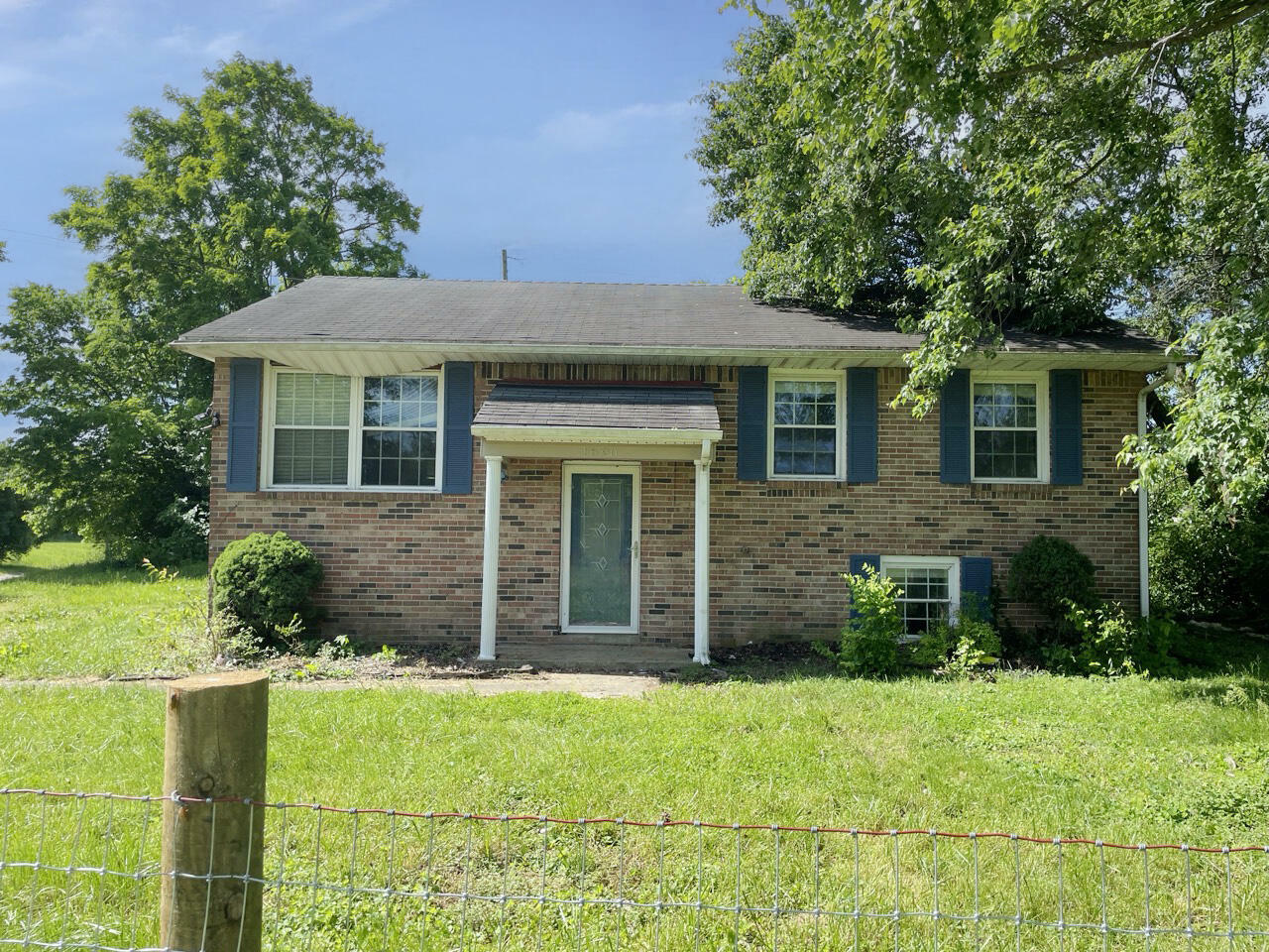 Property Photo: 1690 Menelaus Road KY 40403