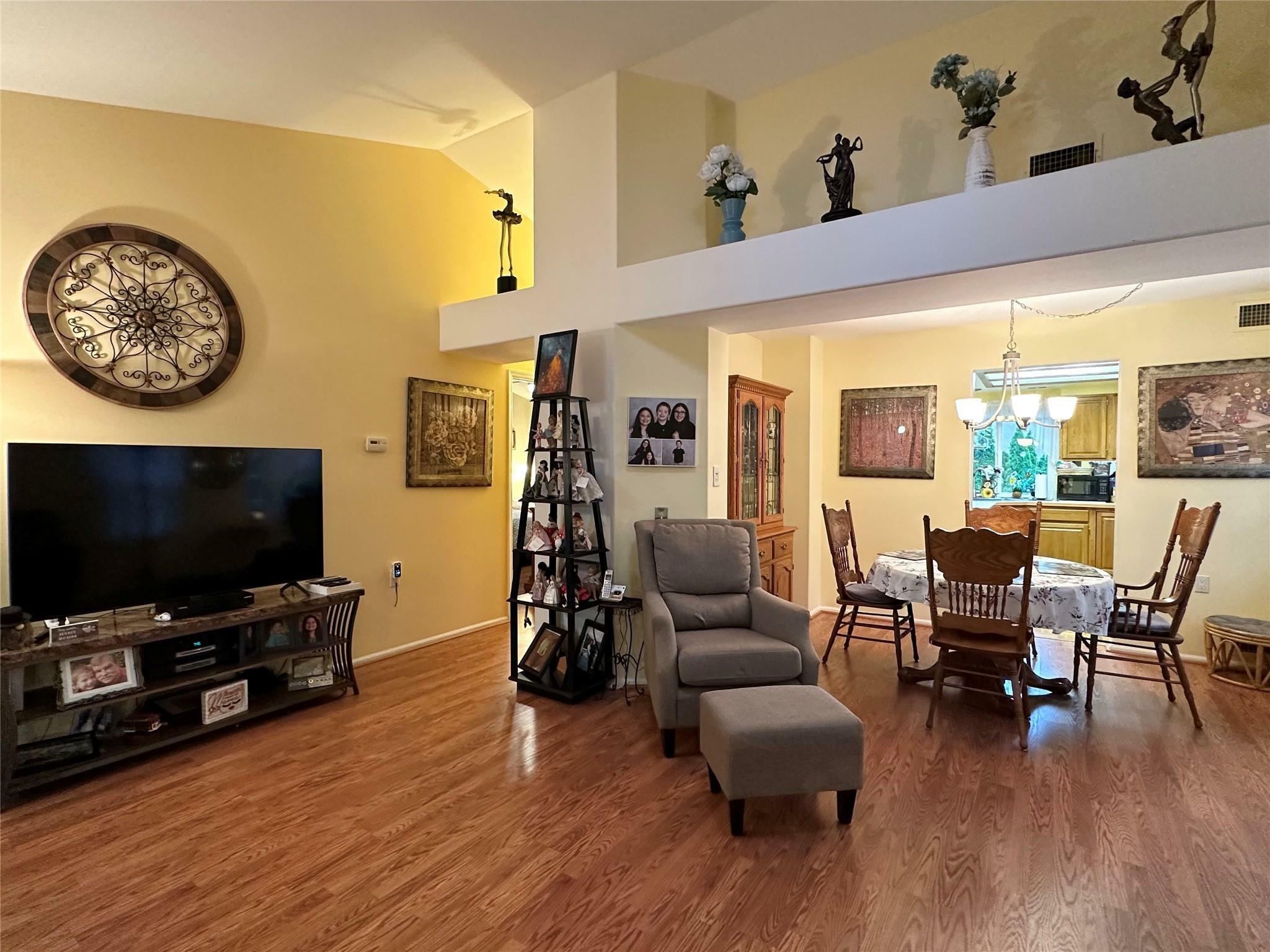 Property Photo: 5 Baldwin Court NY 11961