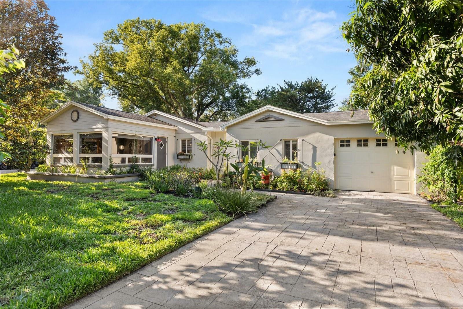 100 Kennison Drive  Orlando FL 32801 photo