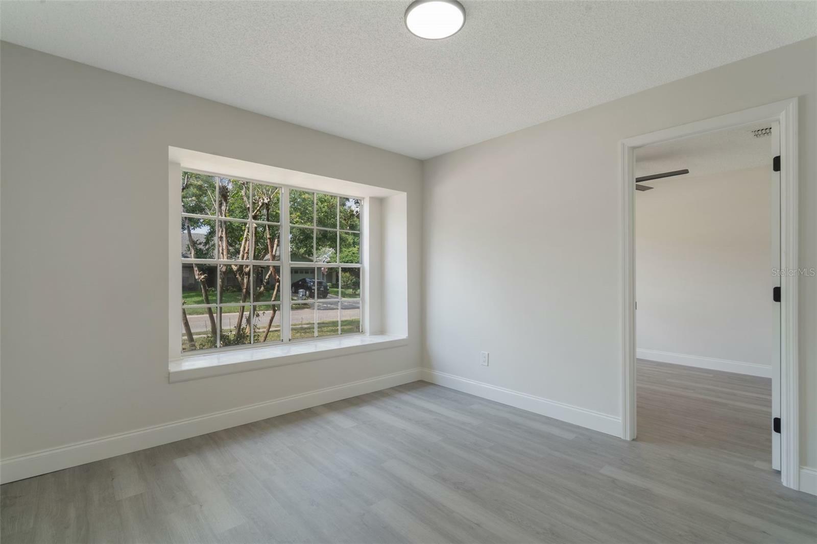 Property Photo: 1633 Pinehurst Drive FL 32707