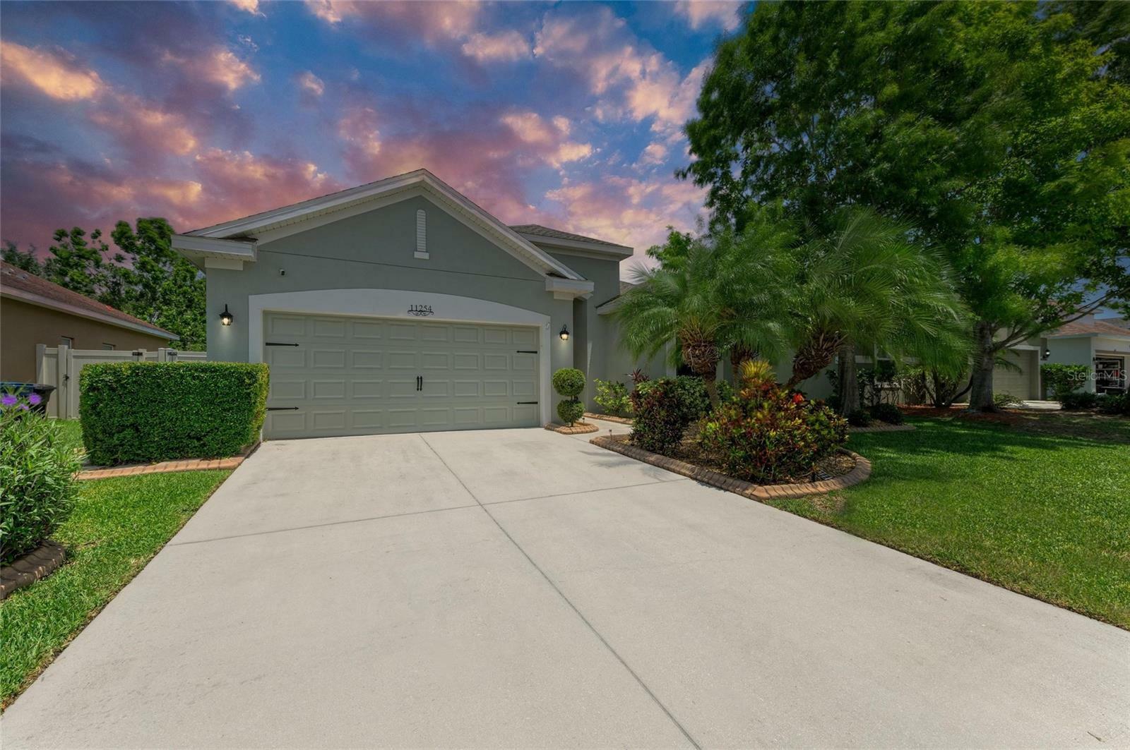 Property Photo: 11254 82nd St E FL 34219