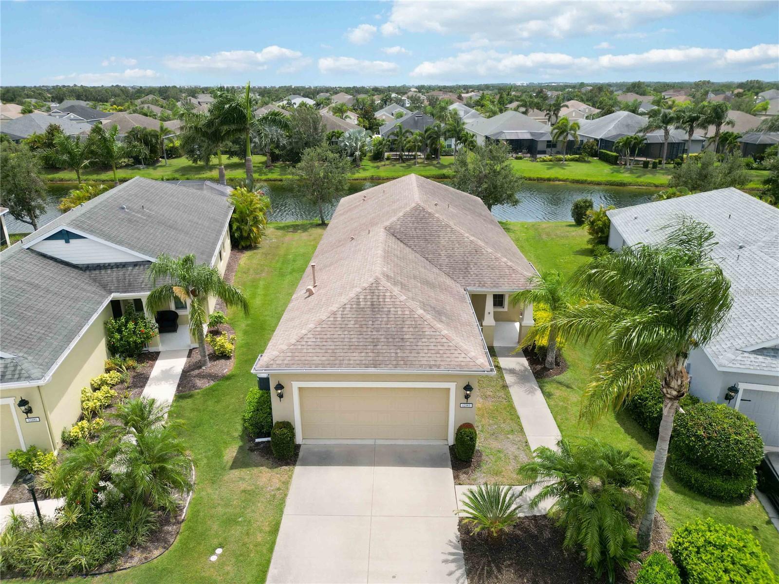 Property Photo: 12183 Longview Lake Circle FL 34211