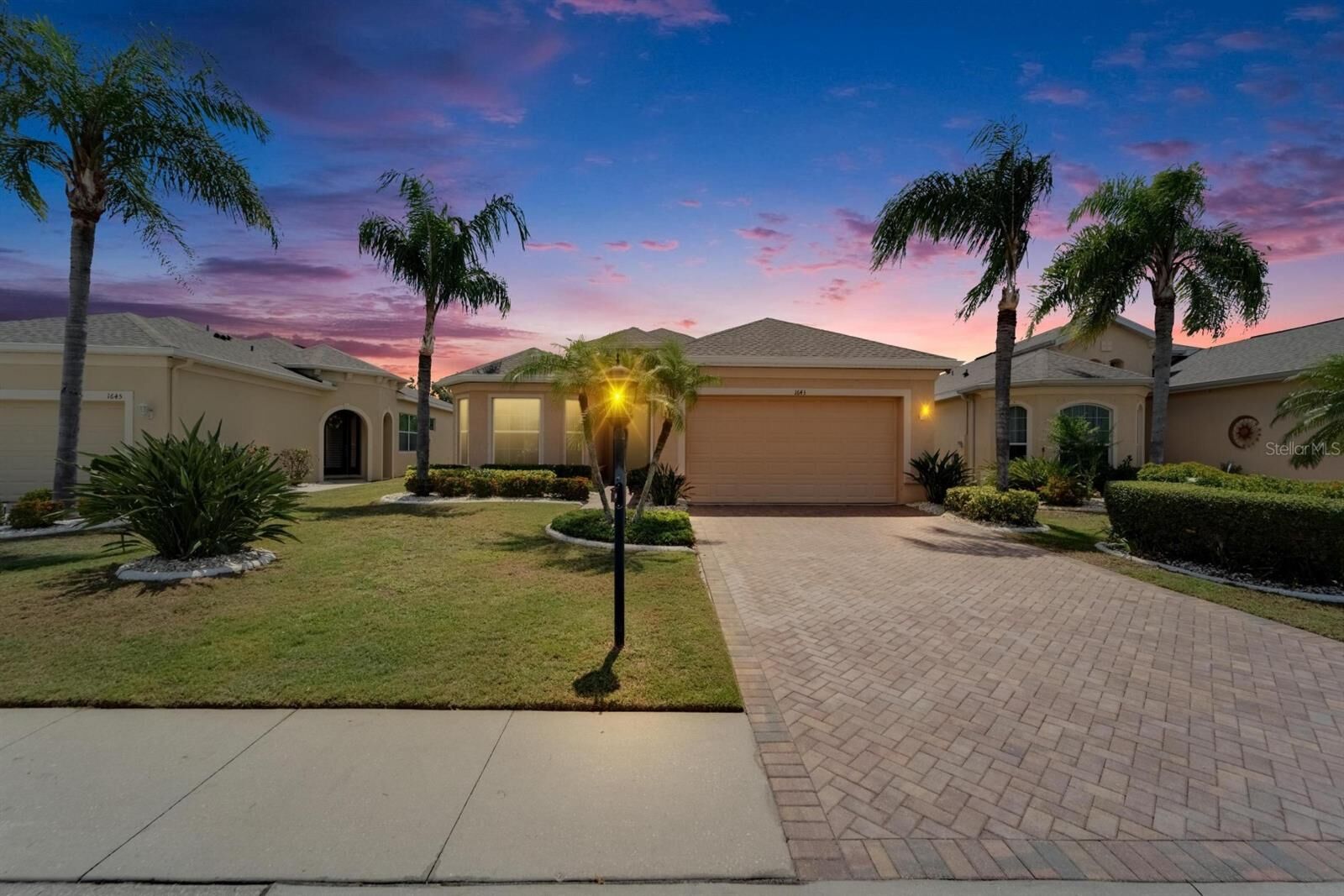 Property Photo: 1643 Emerald Dunes Drive FL 33573