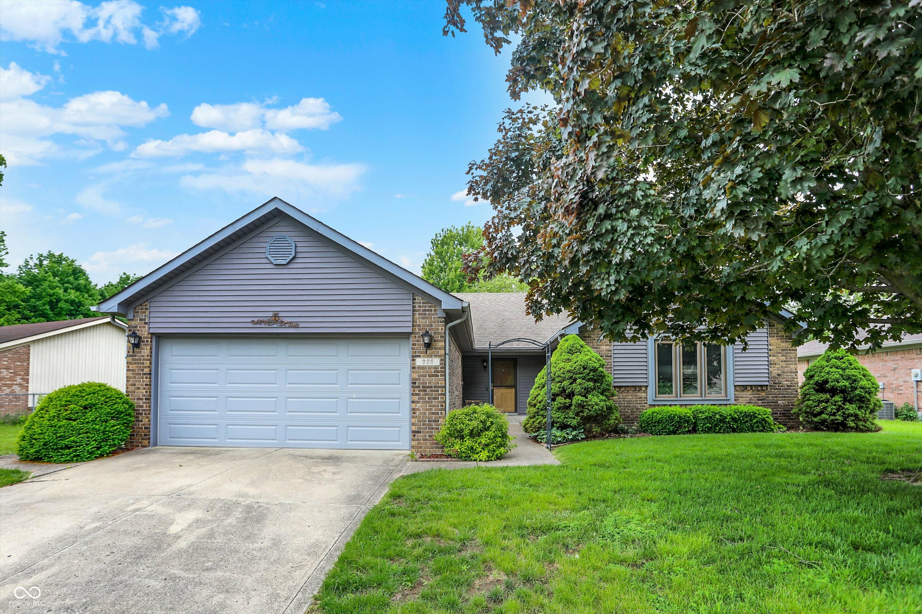 Property Photo: 926 Brookside Lane IN 46168