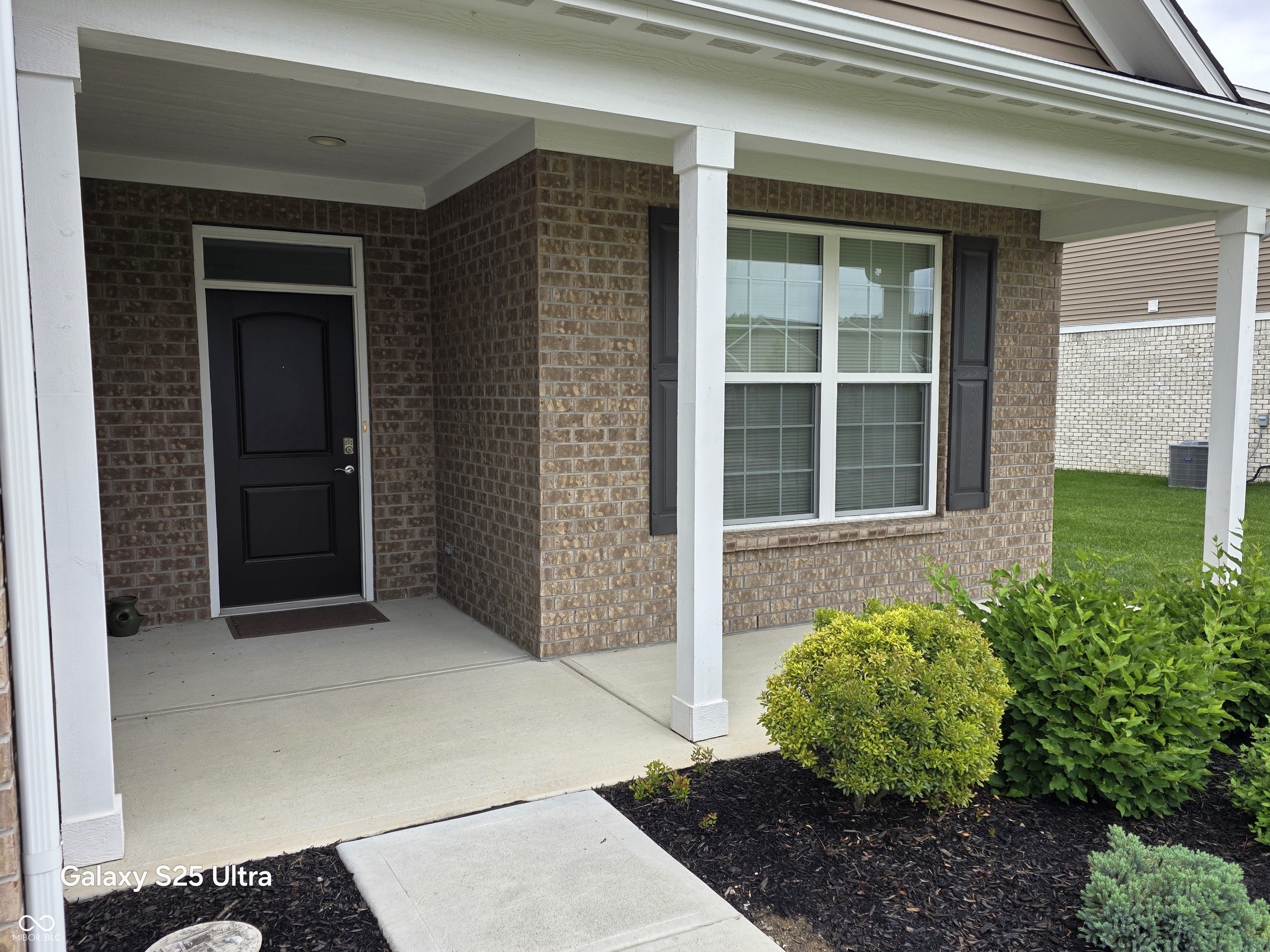 Property Photo: 9106 Hedley Way E IN 46123
