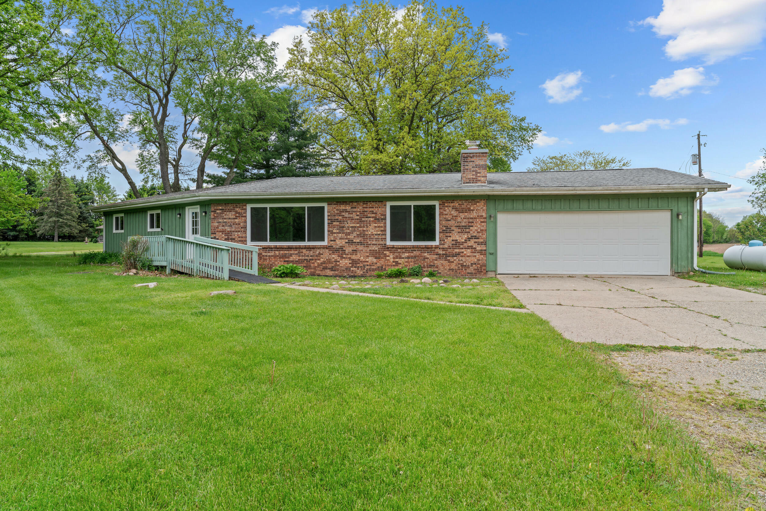 Property Photo: 7060 Dobson Road MI 49250