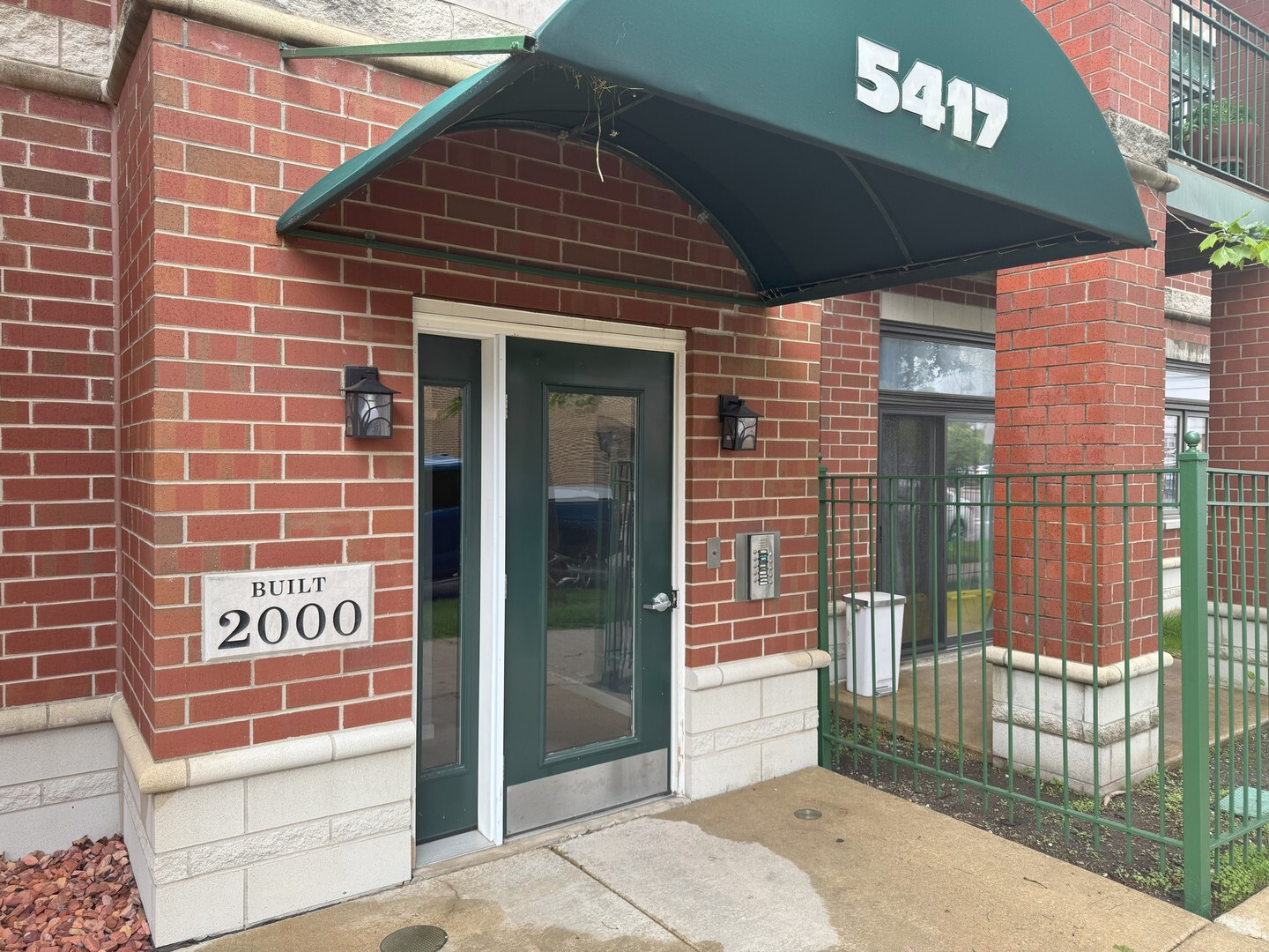 Property Photo:  5417 S Melvina Avenue 203  IL 60638 