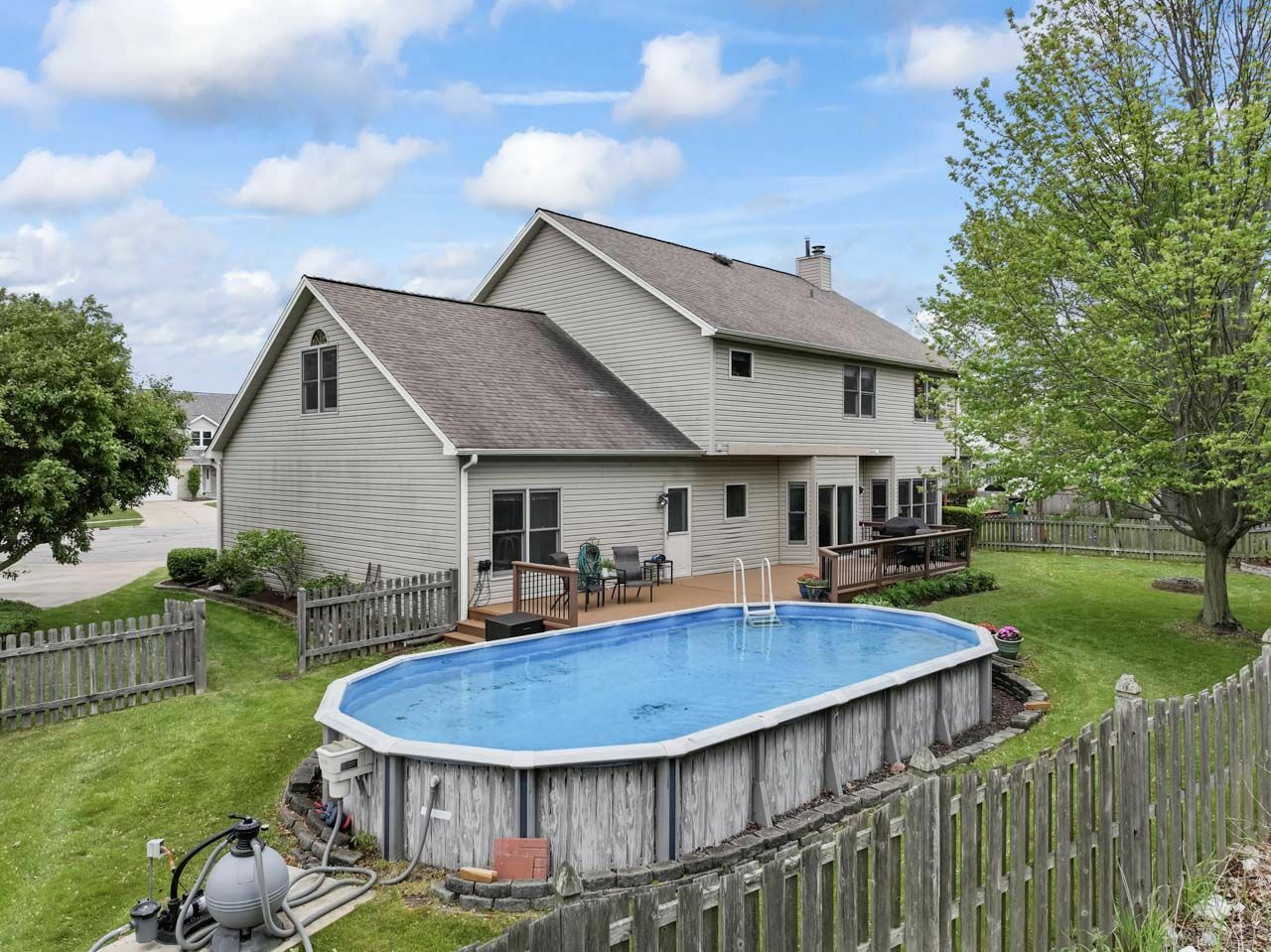 Property Photo: 730 N Hundley Street IL 60169