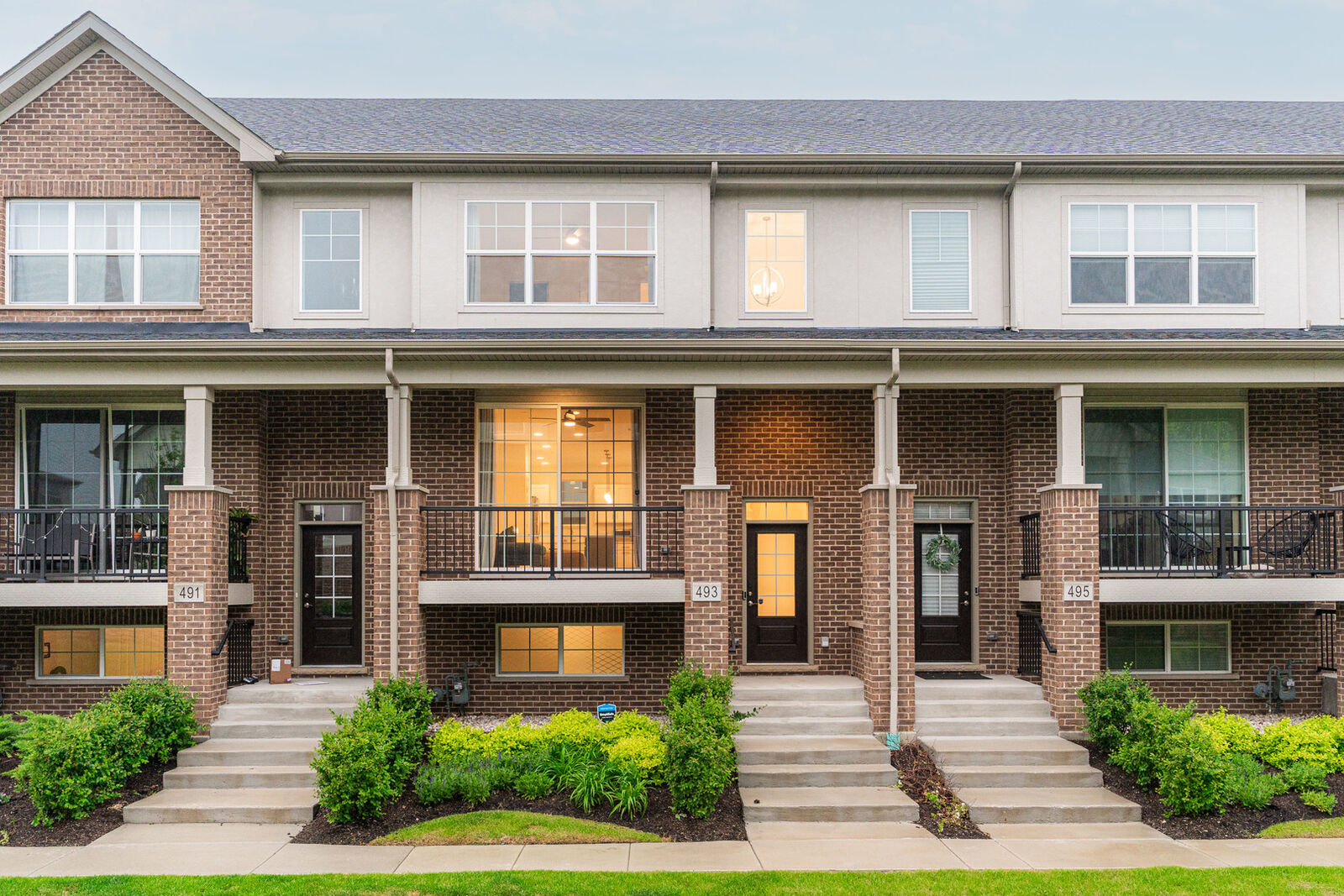 Property Photo:  493 Woodmoor Drive  IL 60148 