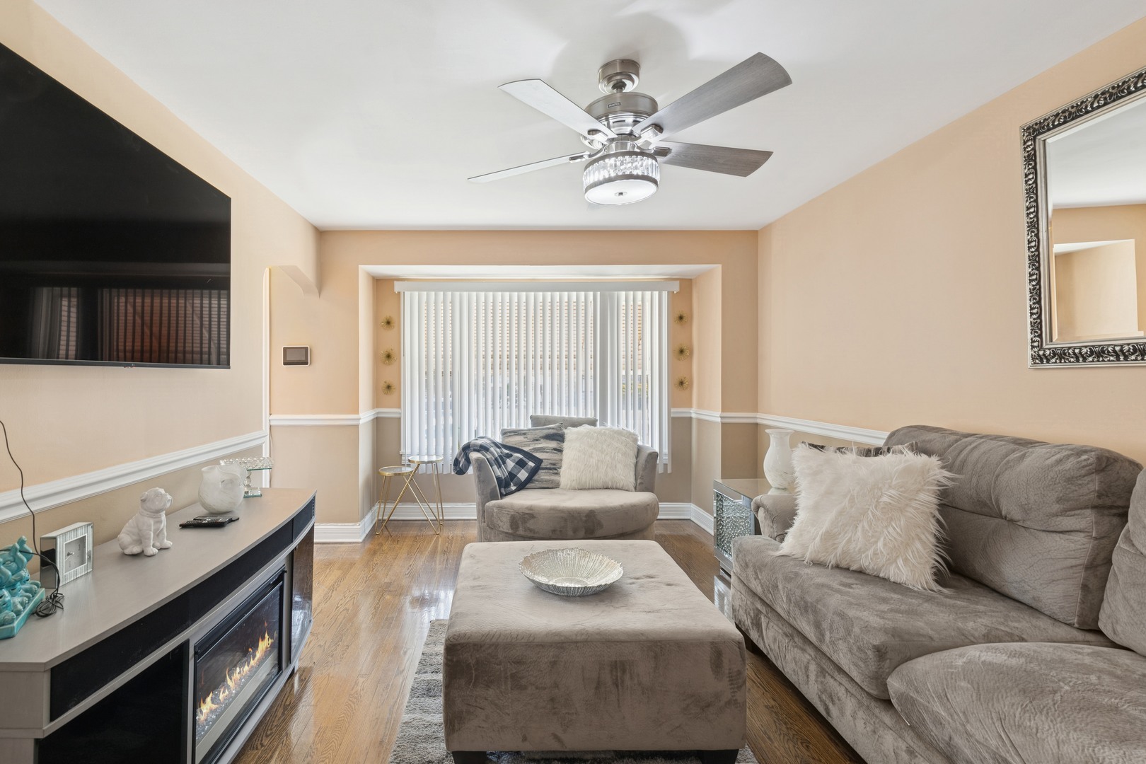 Property Photo: 9622 S Carpenter Street IL 60643