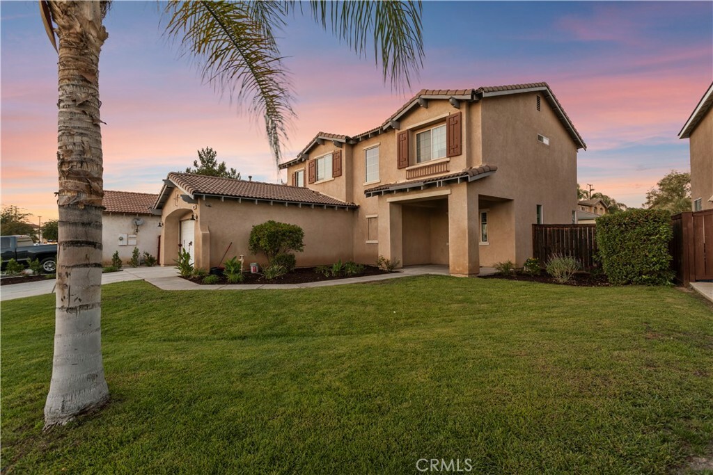 Property Photo: 16018 Pelican Lane CA 92551