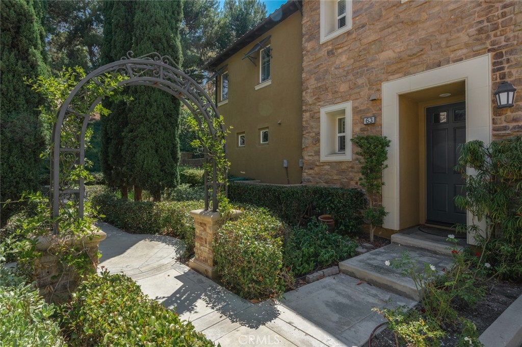 Property Photo: 63 Gingerwood CA 92603