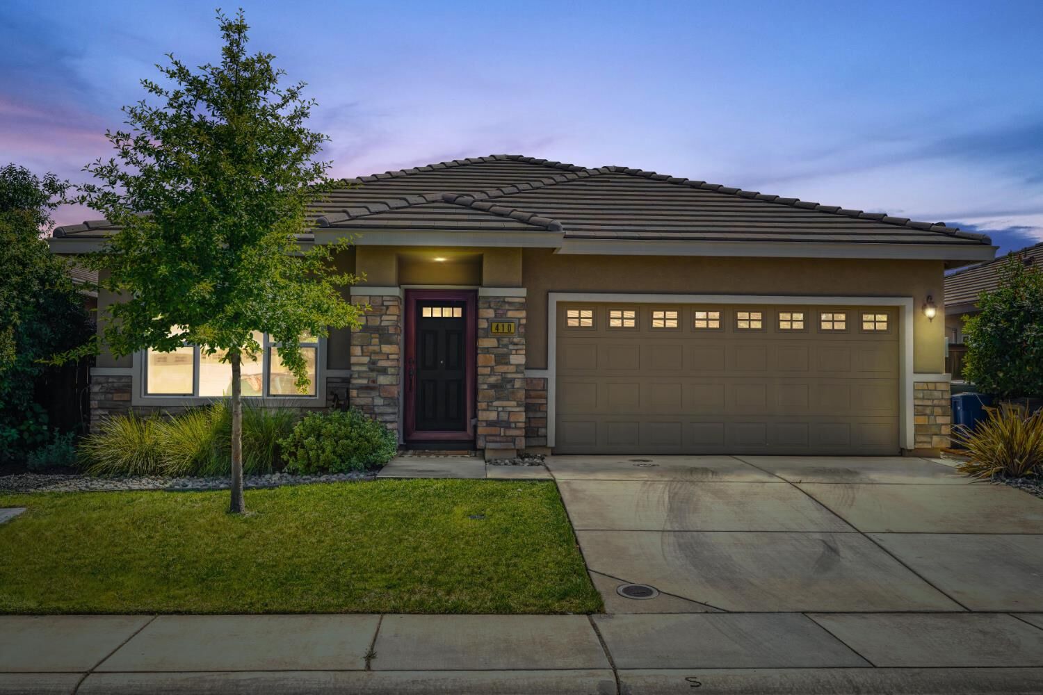 Property Photo:  410 Laurel Court  CA 95640 