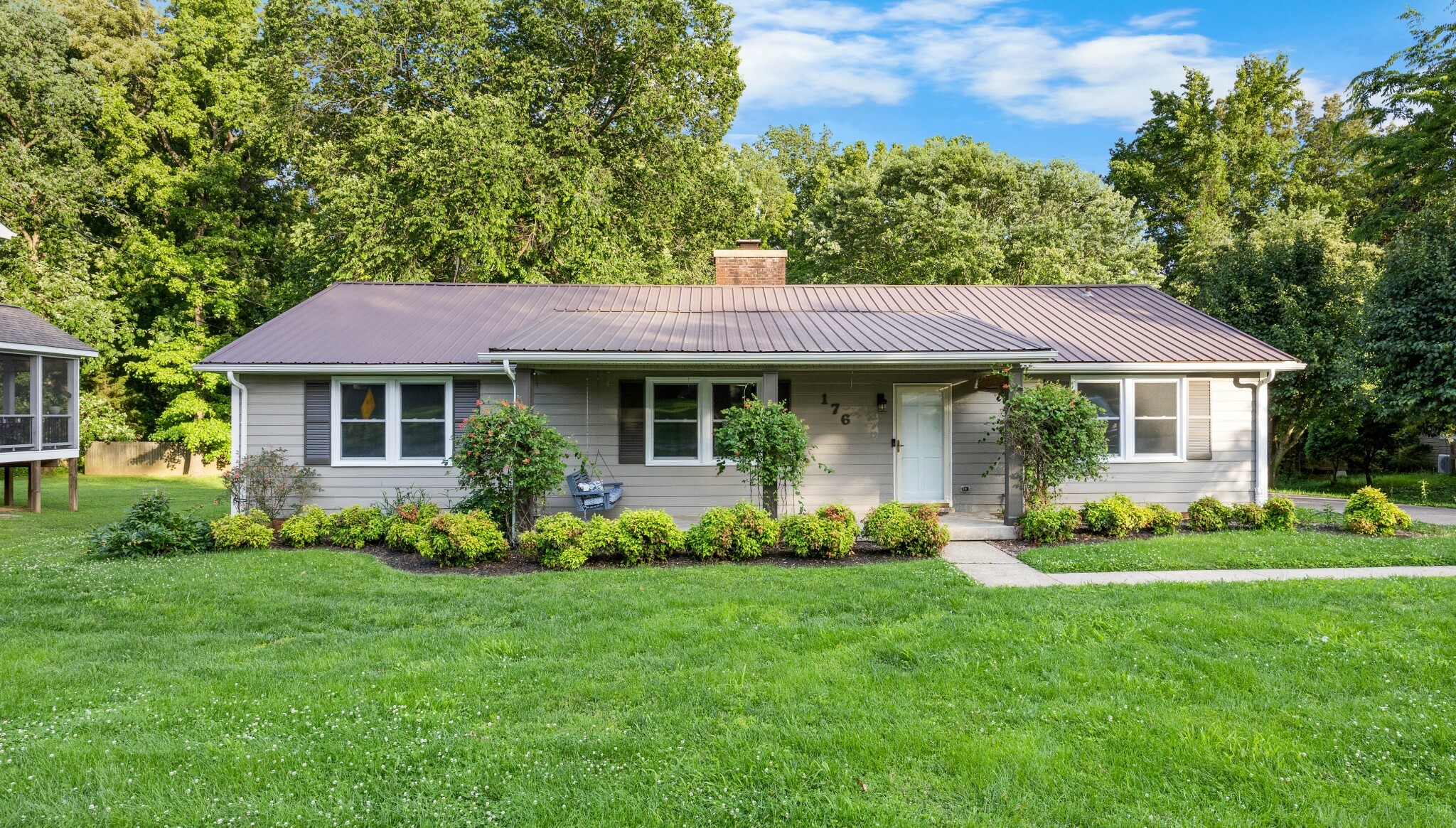 Property Photo: 176 Kirby Dr TN 37042