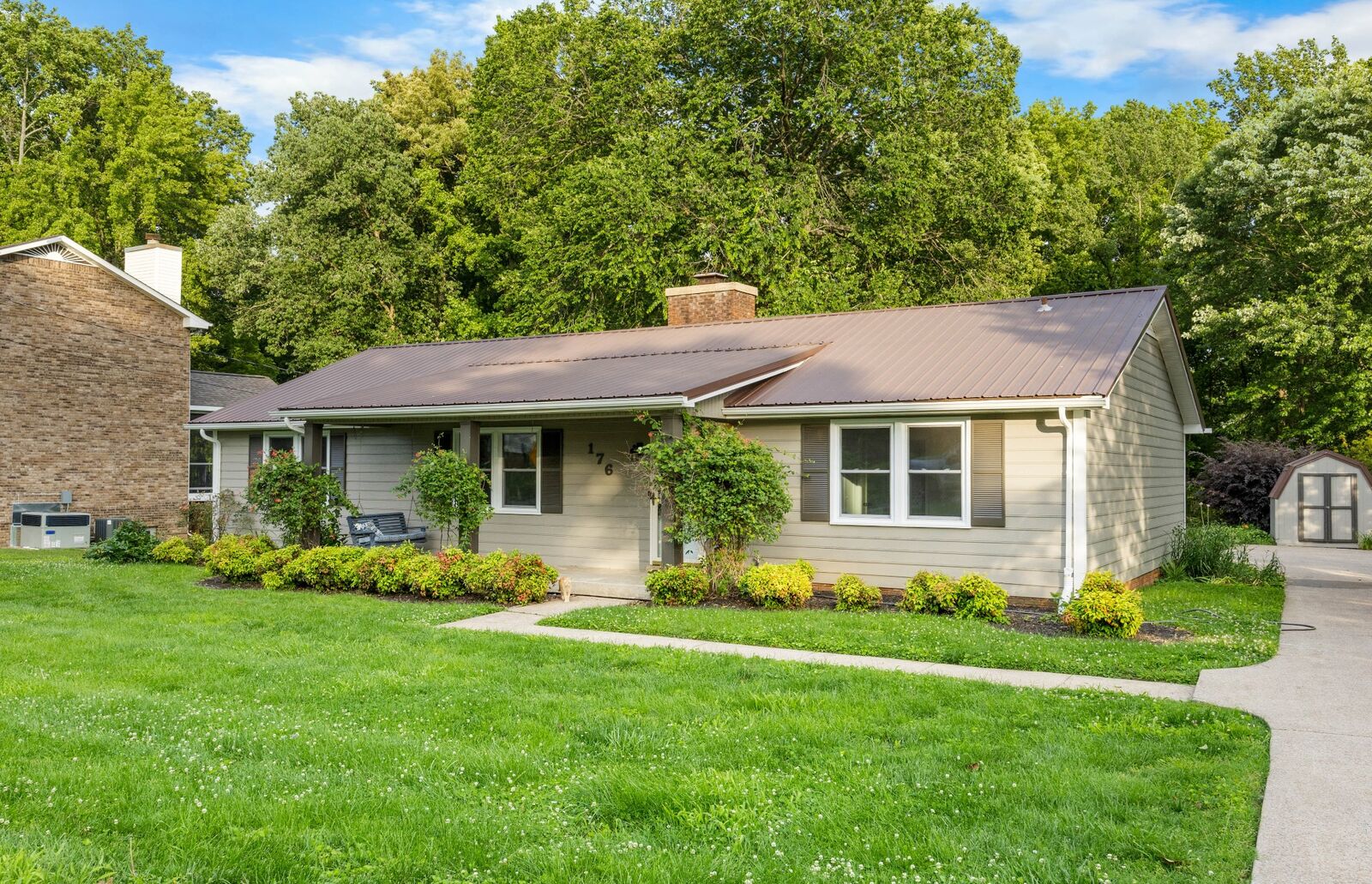 Property Photo:  176 Kirby Dr  TN 37042 