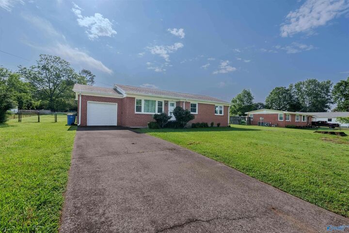 Property Photo:  104 Camellia Drive  AL 35633 