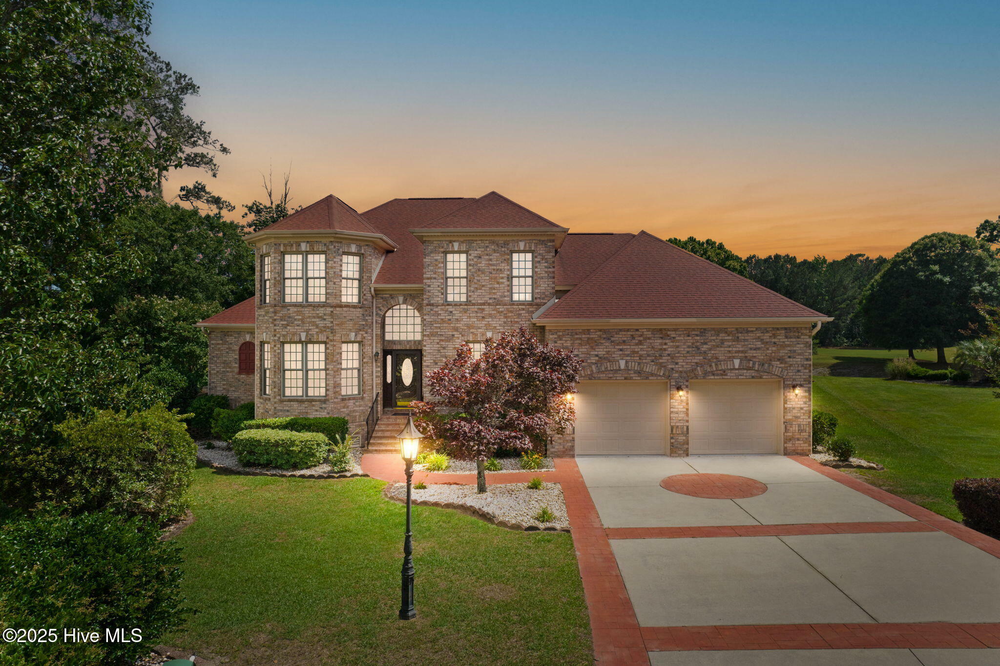 Property Photo: 567 Fairburn Court NW NC 28467