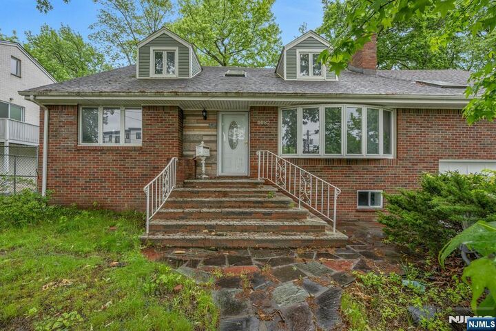1082 Palisade Avenue  Fort Lee NJ 07024 photo