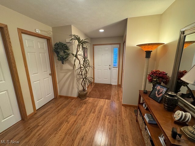 Property Photo:  6 Danbury Court  OH 44483 