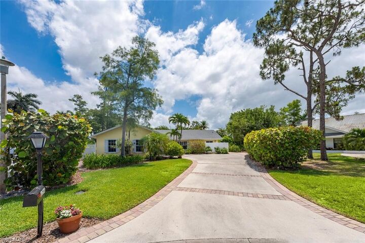 Property Photo: 1794 Knights Ct FL 34112