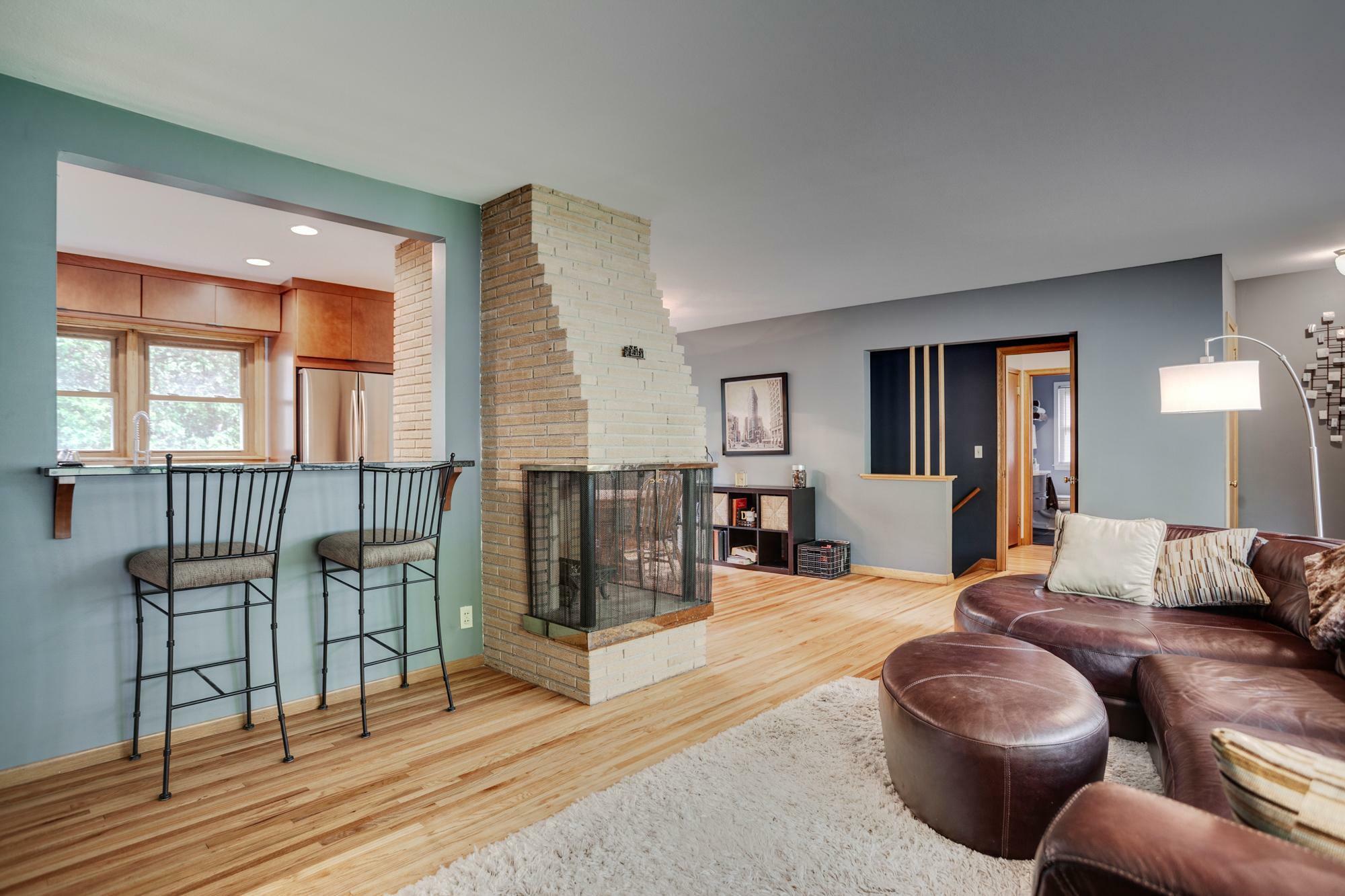 Property Photo:  1030 Idaho Avenue N  MN 55427 