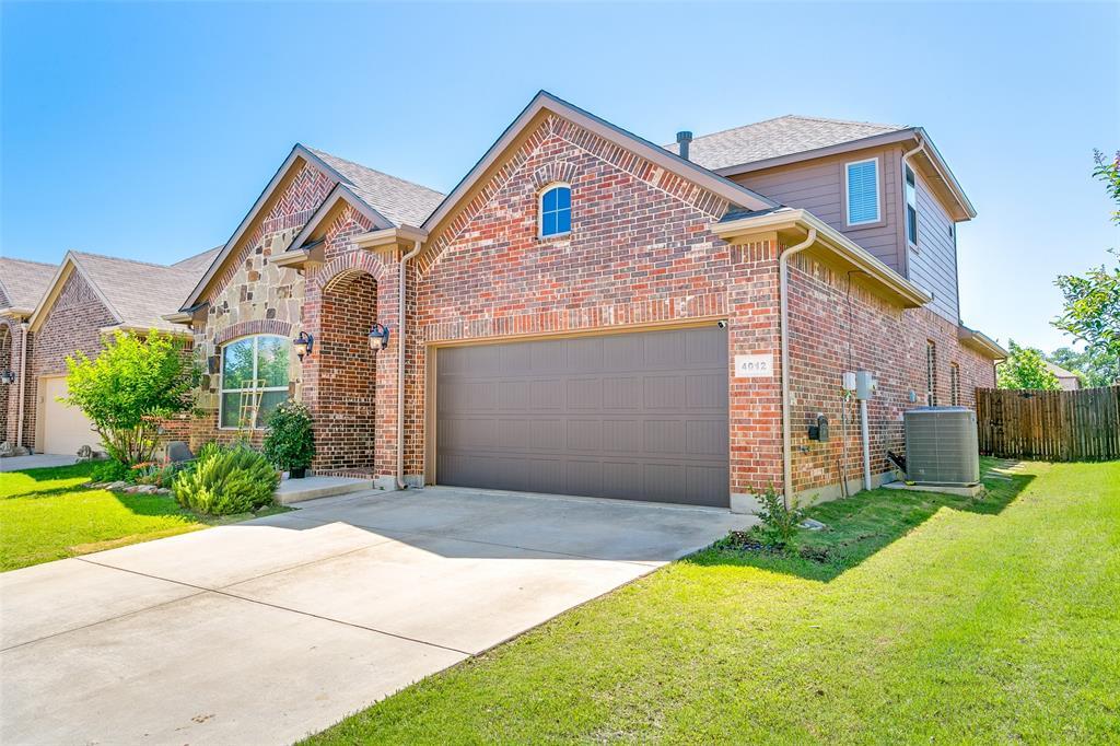 Property Photo: 4012 Gennaker Drive TX 76210