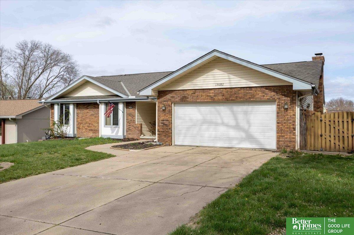 Property Photo: 15682 Leavenworth Street NE 68118