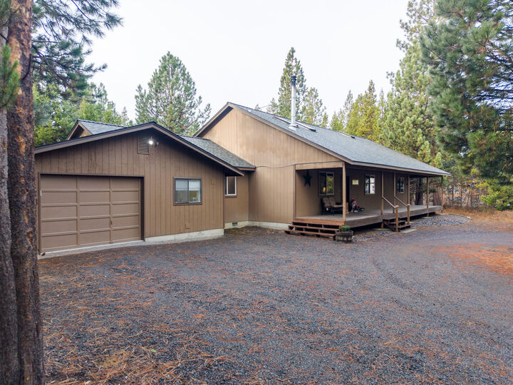 Property Photo: 52875 Rainbow Drive OR 97739