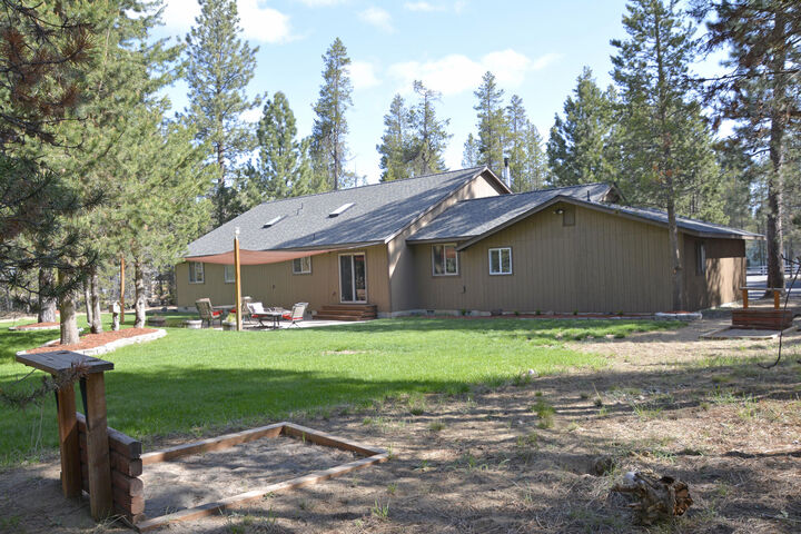 Property Photo:  52875 Rainbow Drive  OR 97739