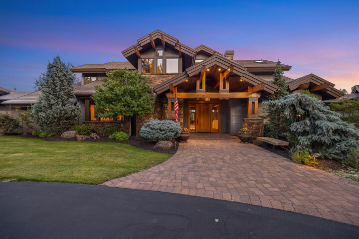 Property Photo: 18883 Sutherland Court OR 97702