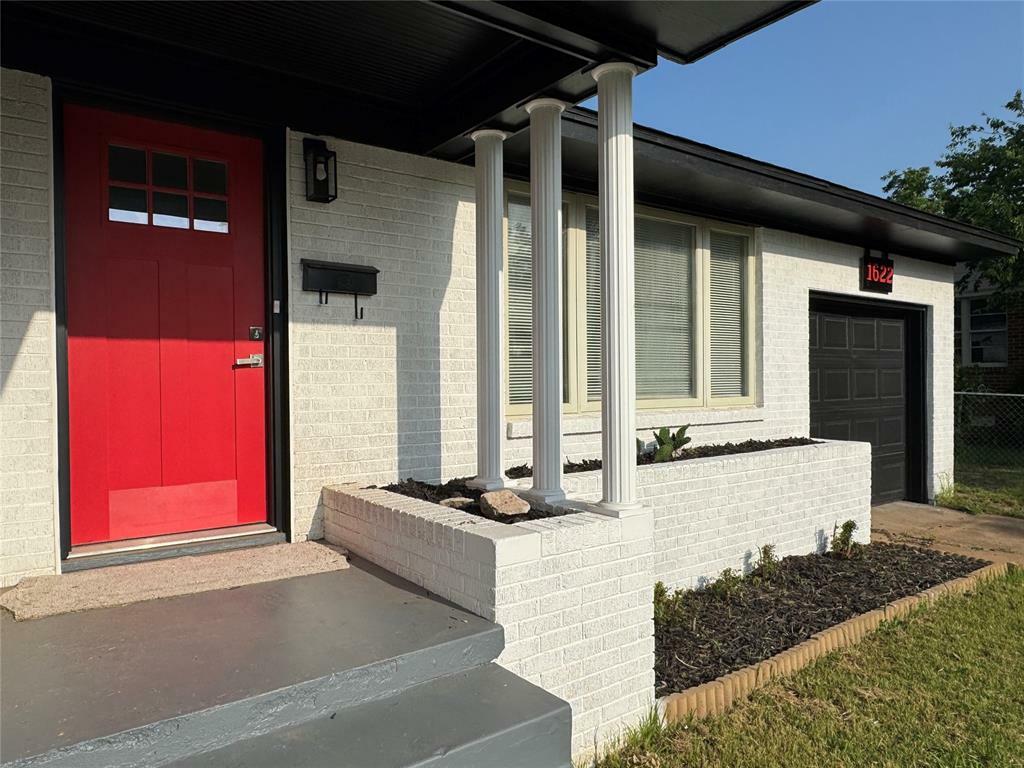 Property Photo: 1622 NW 25th Street OK 73505
