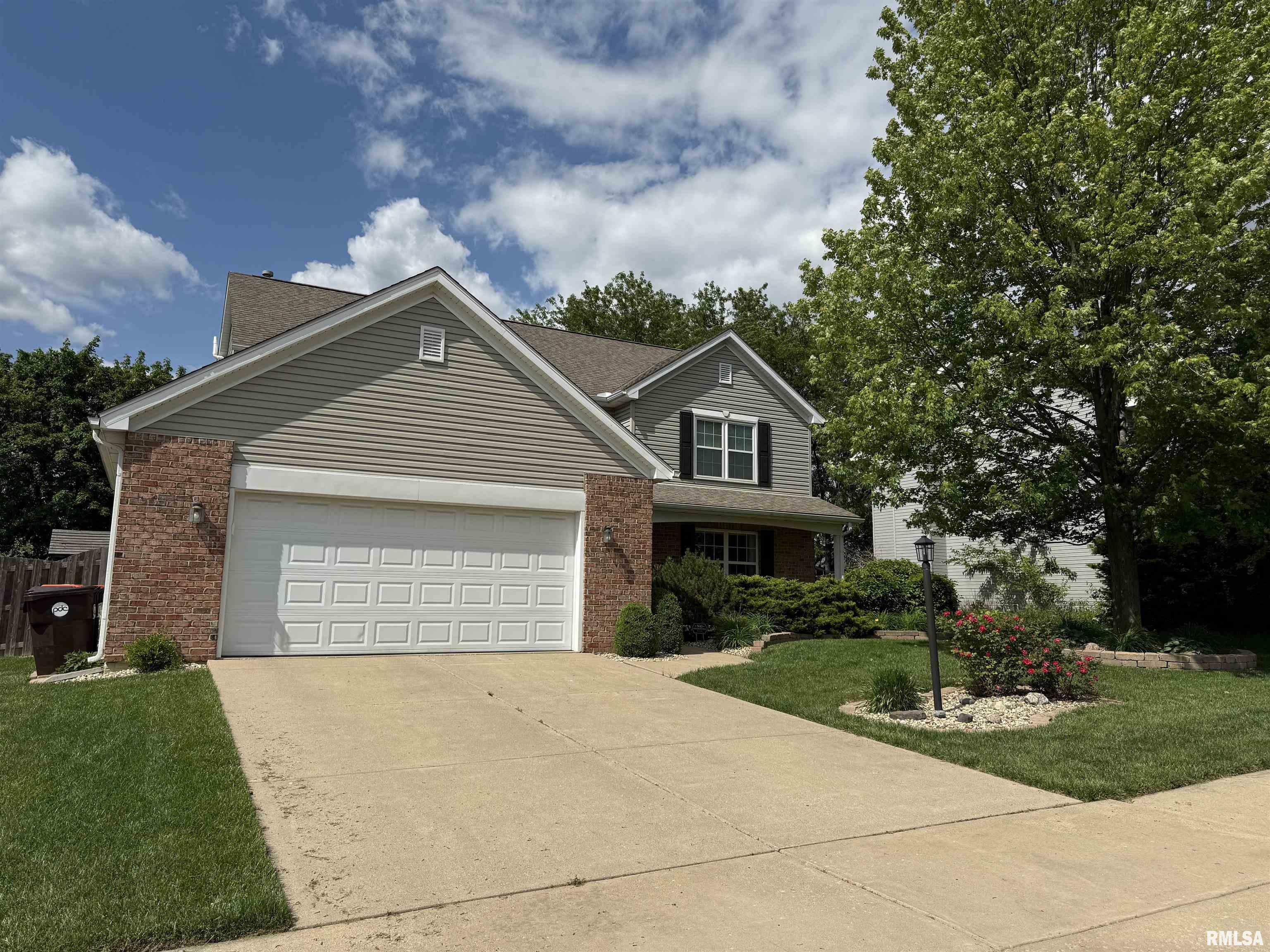 3511 W Brenwick Drive  Peoria IL 61614 photo