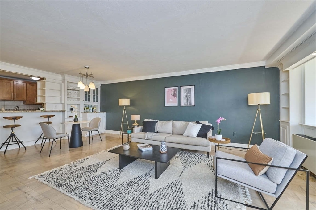 Property Photo:  6 Whittier Place 10H  MA 02114 