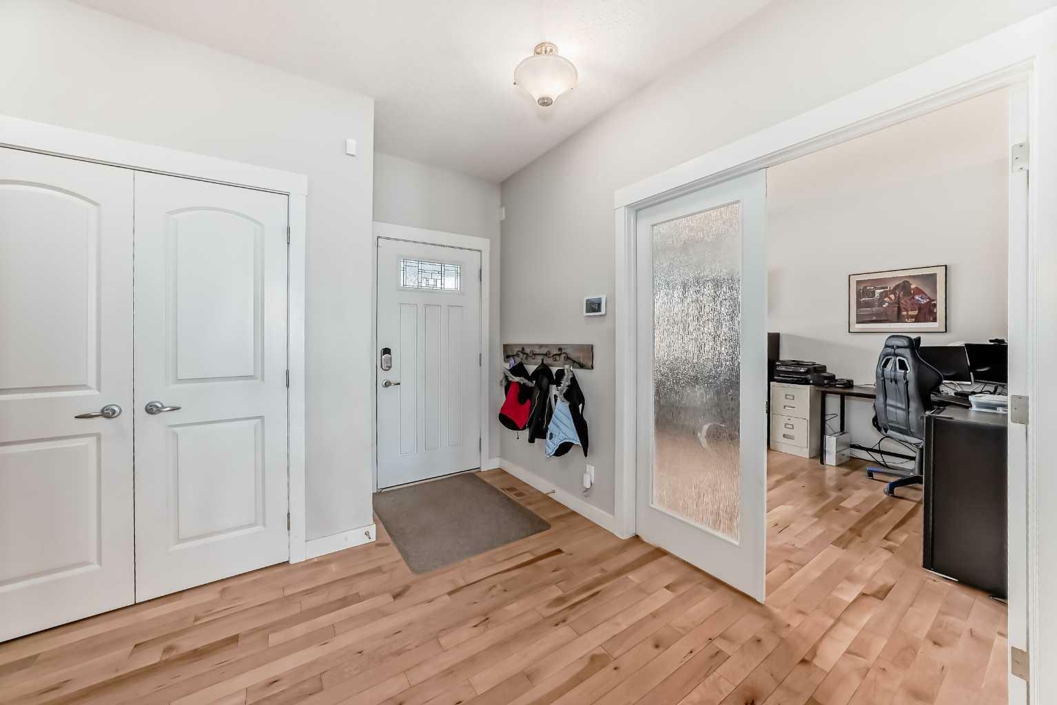 Property Photo: 18 Ridge View Place AB T4C 0P9