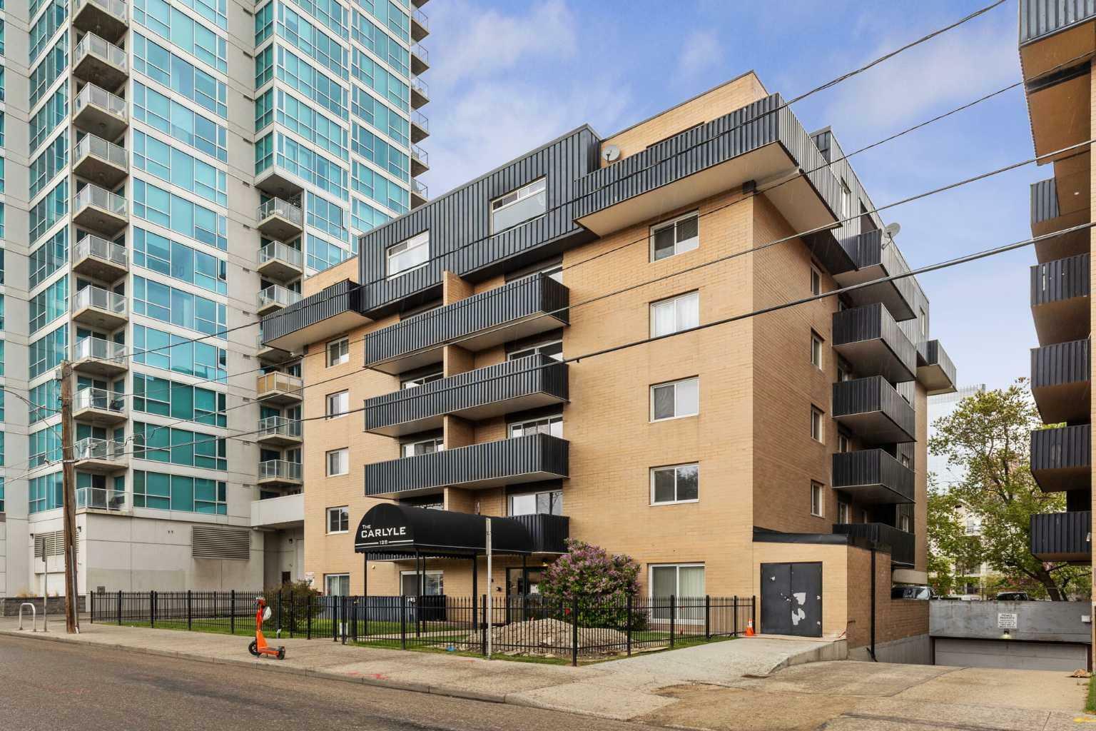 Property Photo: 128 15 Avenue SW 402 AB T2R 0P5